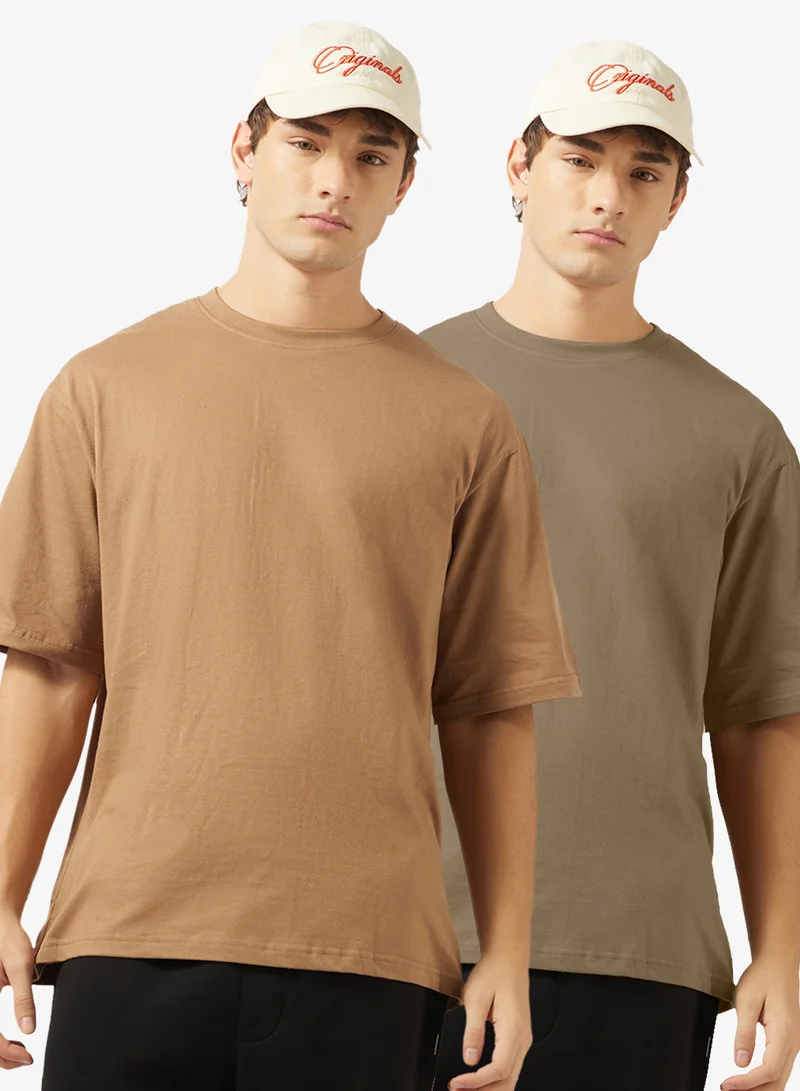 سفنتي فايف بيسيكس عبوة من  تي شيرت بقصة عادية